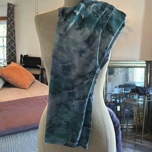 Capri length size small Athleta tights